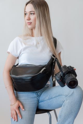 🎒📸 „Fotíš? Tohle ti změní život. CABELA není jen ledvinka. Je to brašna, která ti uvolní ruce, ochrání techniku a přitom...