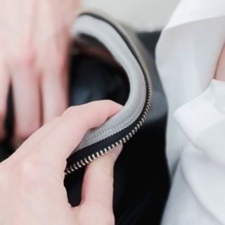 🗨 Každá ledvinka vzniká z pečlivě vybraného materiálu, vypracovaného střihu a velké dávky trpělivosti... Nejsou to žádné...