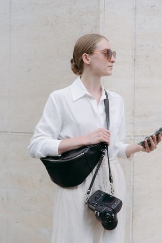 Město volá. Ať už máš den plný focení nebo jen i vyřizování, Cabela drží krok s tebou. Vše potřebné po ruce, nic navíc.😏...